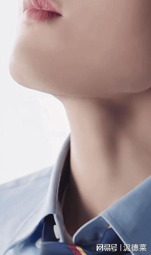 喉结的图片,男性与女性喉结差异解析